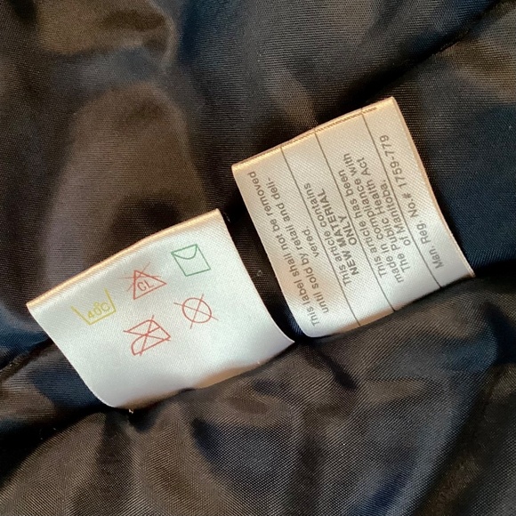 Girls Size 4 Winter Coat – Warm, Lightweight, Removable Hood, Faux Fur Trim - Picture 12 of 13